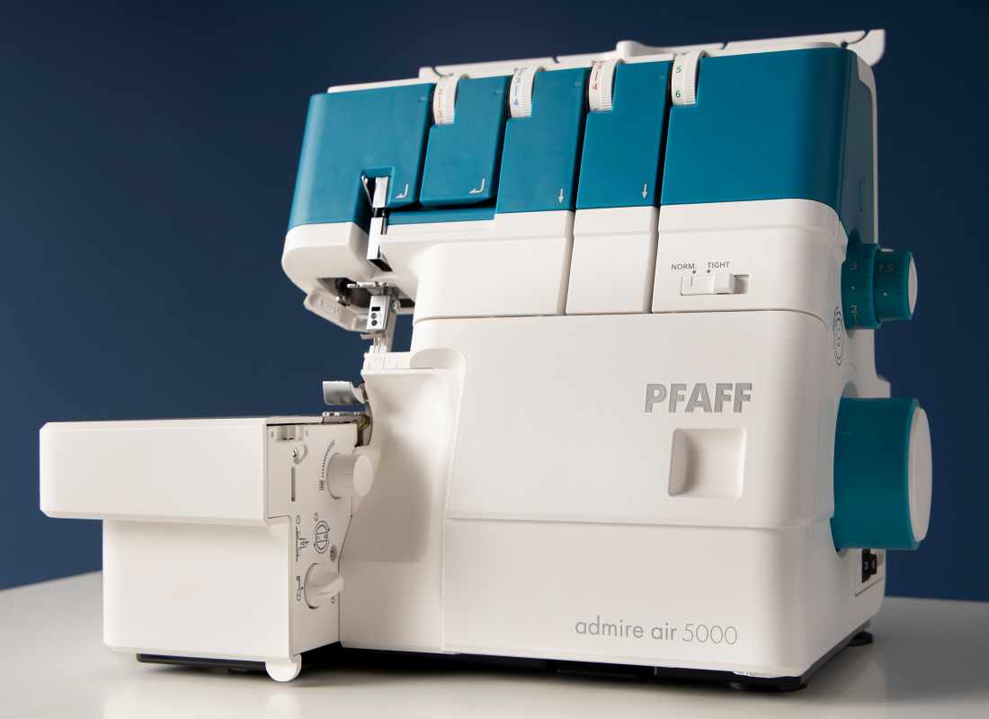 Pfaff Admire Air 5000 serger Overlock Machine