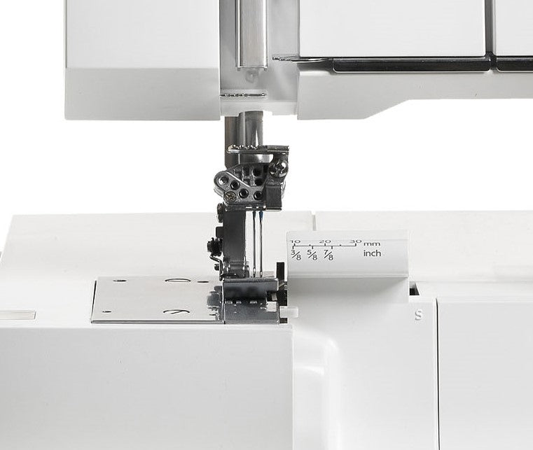 HUSQVARNA VIKING HUSKYLOCK S21 Overlock Machine