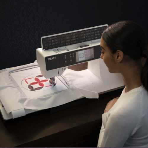PFAFF® creative™ 3.0 Sewing & Embroidery Machine
