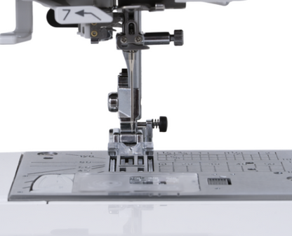 Janome 5300 QDC LBQ Laundry Basket Quilts Sewing Machine