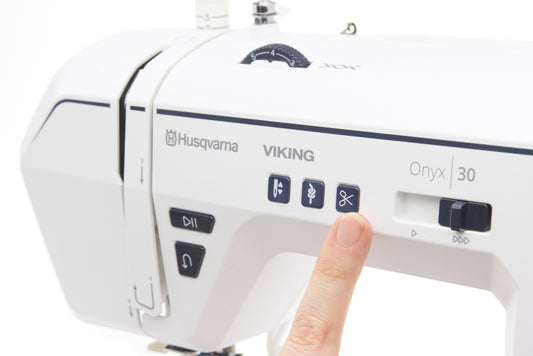 HUSQVARNA® VIKING® ONYX™ 30 Sewing Machine